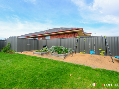 19 Wellington Drive , Thurgoona