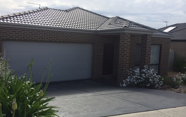 8 Brownfield Drive, Officer