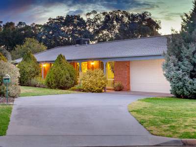 17 AZURE DRIVE, Wodonga
