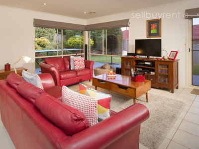 14 AVONDALE DRIVE, Wodonga