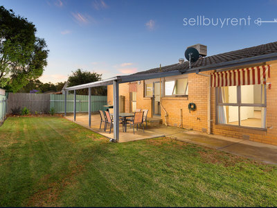 21 ZEINERT STREET, Wodonga