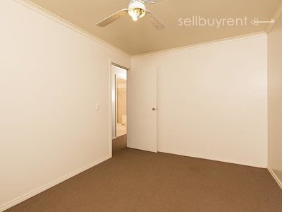 6 WOODSWALLOW LANE, Jindera