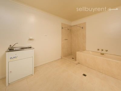 6 WOODSWALLOW LANE, Jindera