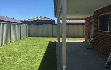 27 Farmdale Rd, Pakenham