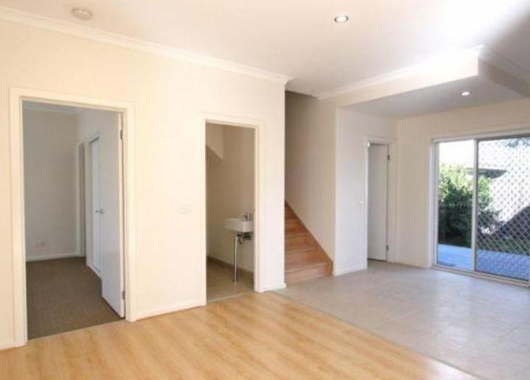 2 / 12 Kirk Street, Ringwood