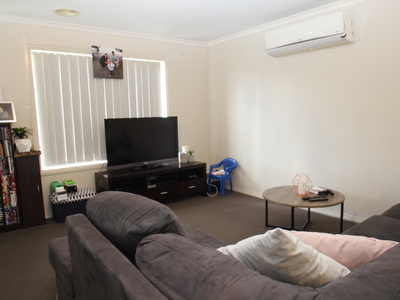 76 Victoria Cross Parade , Wodonga