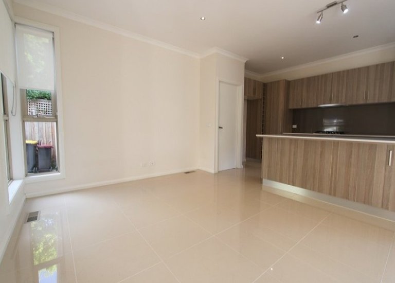 2 / 29 Mountain Ash Avenue, Ashwood