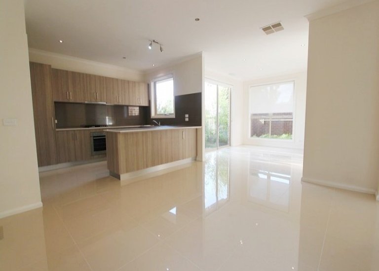 2 / 29 Mountain Ash Avenue, Ashwood