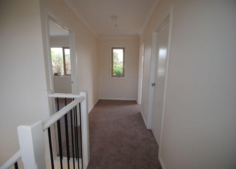 2 / 29 Mountain Ash Avenue, Ashwood