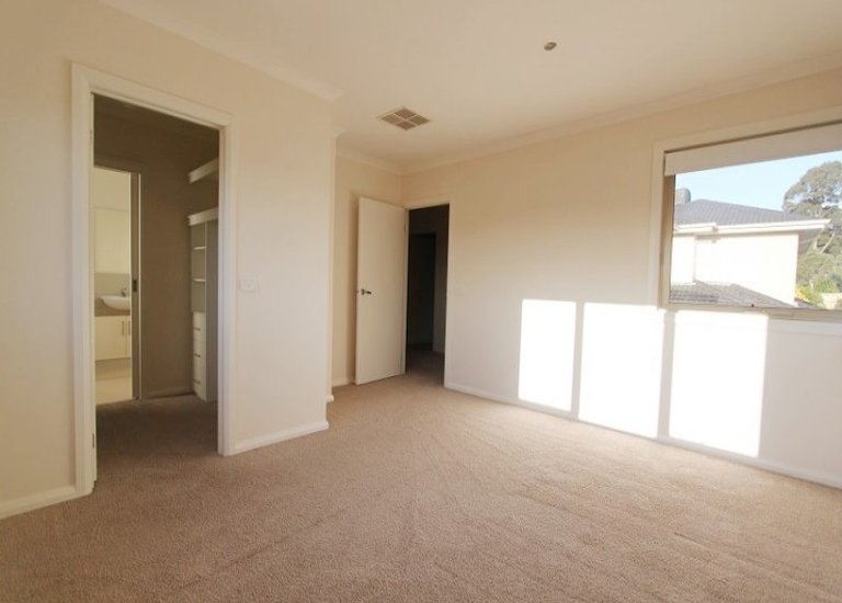 2 / 29 Mountain Ash Avenue, Ashwood