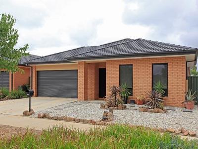 64 Victoria Cross Parade, Wodonga