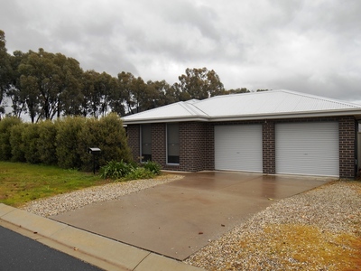 1 Snowy Street , Wodonga