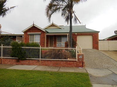 83 Marshall Street, Wodonga