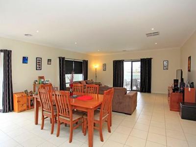 64 Victoria Cross Parade, Wodonga