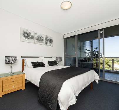 402 / 96 Bow River , Burswood