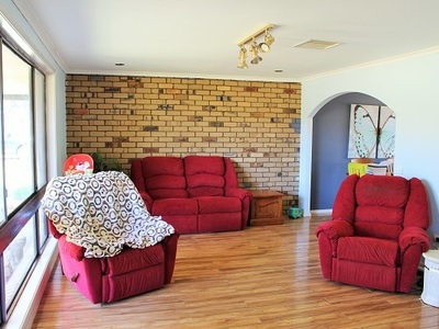 645 Dights Forest Road, Table Top