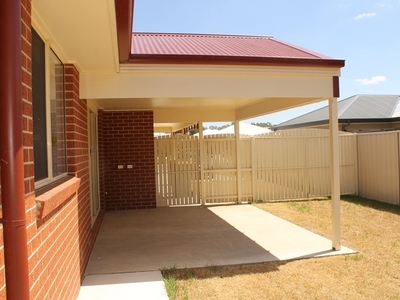23 PECH AVENUE, Jindera
