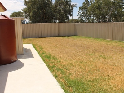 23 PECH AVENUE, Jindera