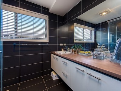 38 RIVERBOAT DRIVE , Thurgoona