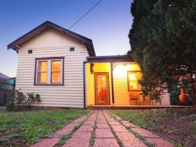 471 Jamieson Street , Albury