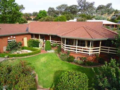 49 SANS SOUCI DRIVE, Wodonga