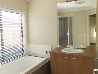2 Greybox Way, Kialla