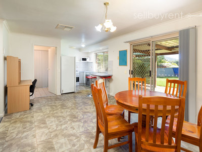 5 SUNDEW COURT, Thurgoona
