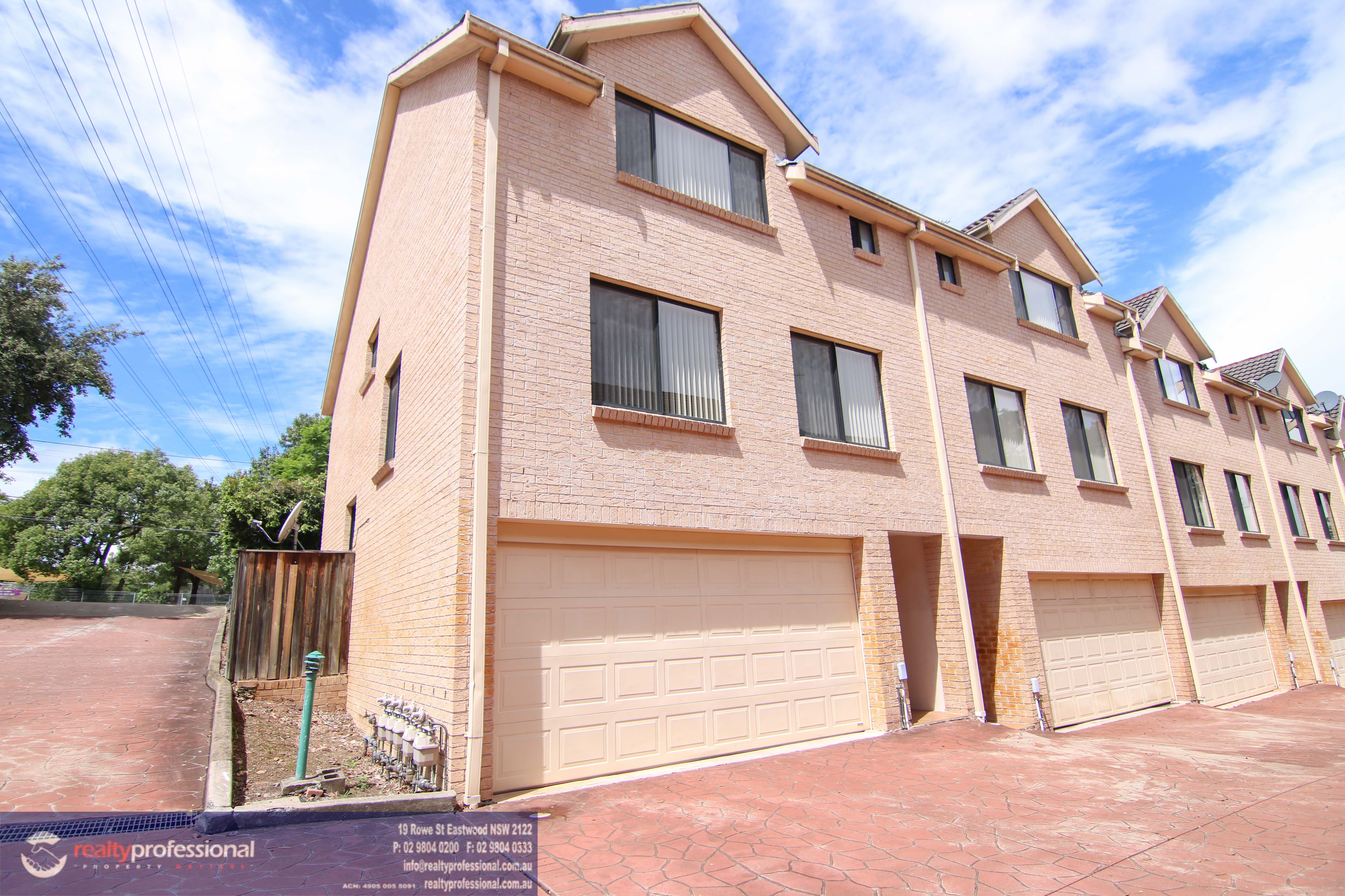 1 / 205-207 North Rocks Road, North Rocks | Realty Professional