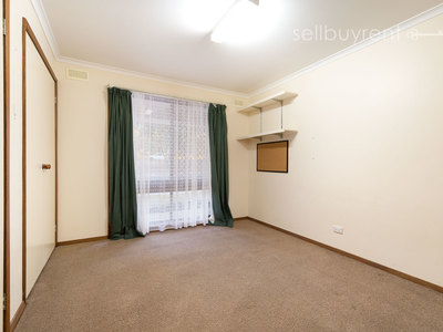 38 SERPENTINE AVENUE, West Wodonga