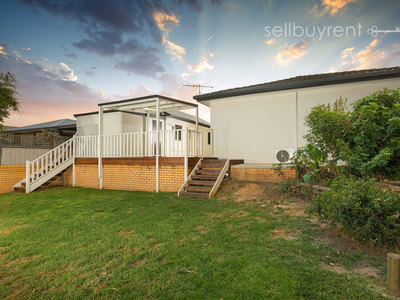 576 LYNE STREET, Lavington