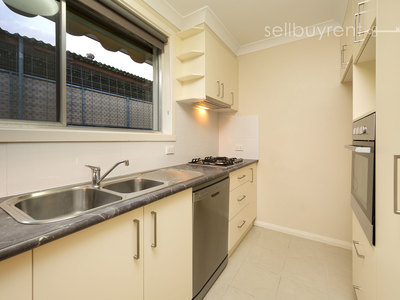 576 LYNE STREET, Lavington