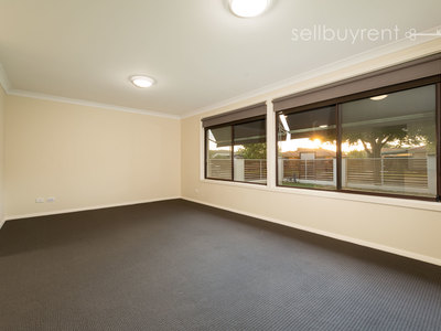 576 LYNE STREET, Lavington