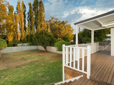 576 LYNE STREET, Lavington