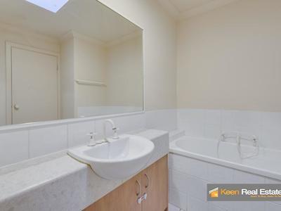 6 / 4 Paydon Way, Hampton Park