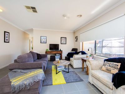 26 DAINTREE WAY, Wodonga