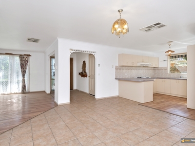 19 Ironbark Close , Hampton Park