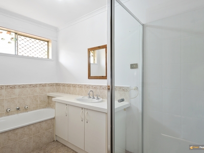19 Ironbark Close , Hampton Park