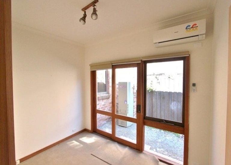 24 Benjamin Street, Parkville