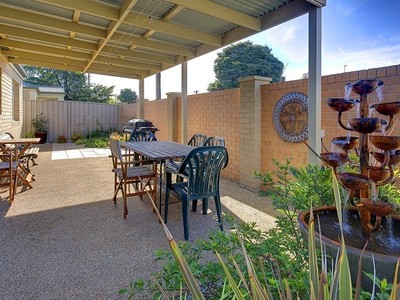 1 LYNDREN STREET, Wodonga