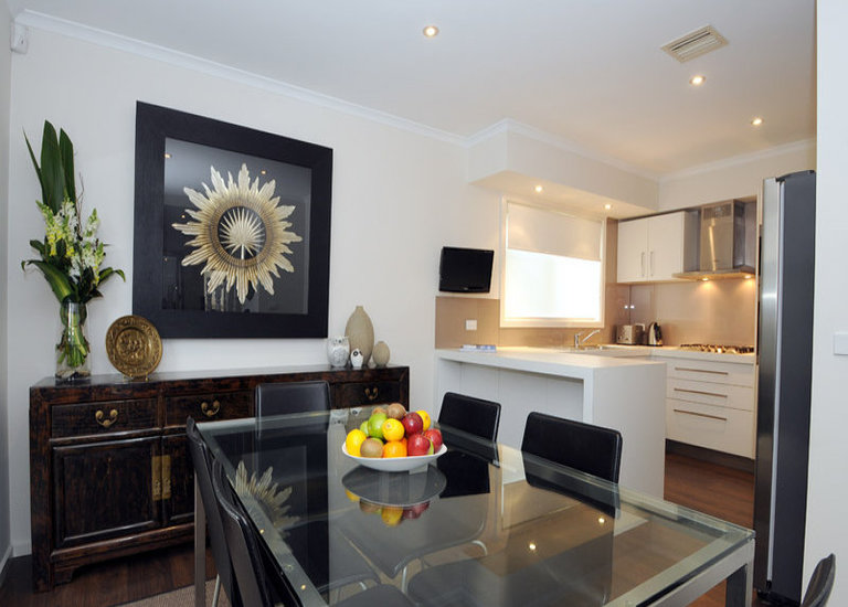 1 / 58 Kanooka Grove, Clayton