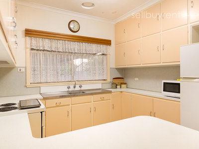 63 CHARLES STREET, Wodonga