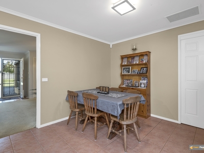 2 Mandeville Crt, Narre Warren South