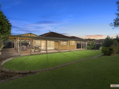 2 Mandeville Crt, Narre Warren South