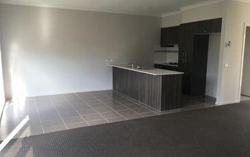 12 Grandvue Boulevard, Pakenham
