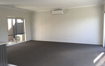 12 Grandvue Boulevard, Pakenham