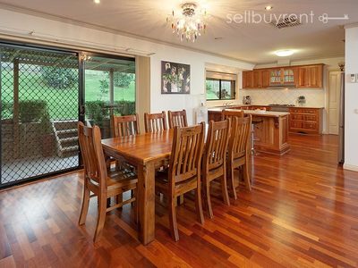 22 AVONDALE DRIVE, Wodonga