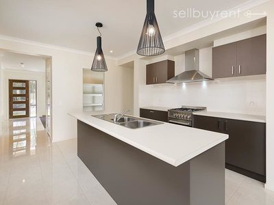 27 AXFORD BOULEVARD, Wodonga