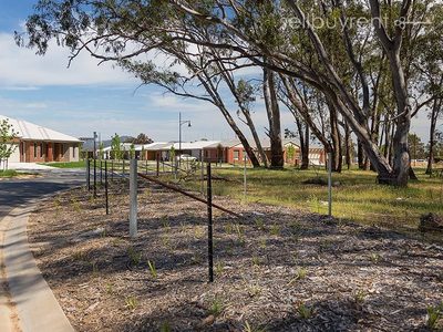 27 AXFORD BOULEVARD, Wodonga