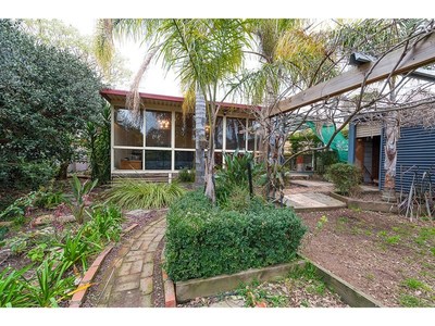 956 WAUGH ROAD, Albury