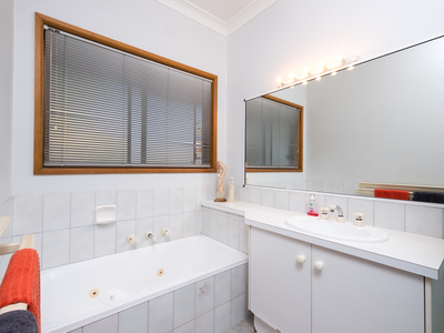 3  MCGRATH COURT , Wodonga